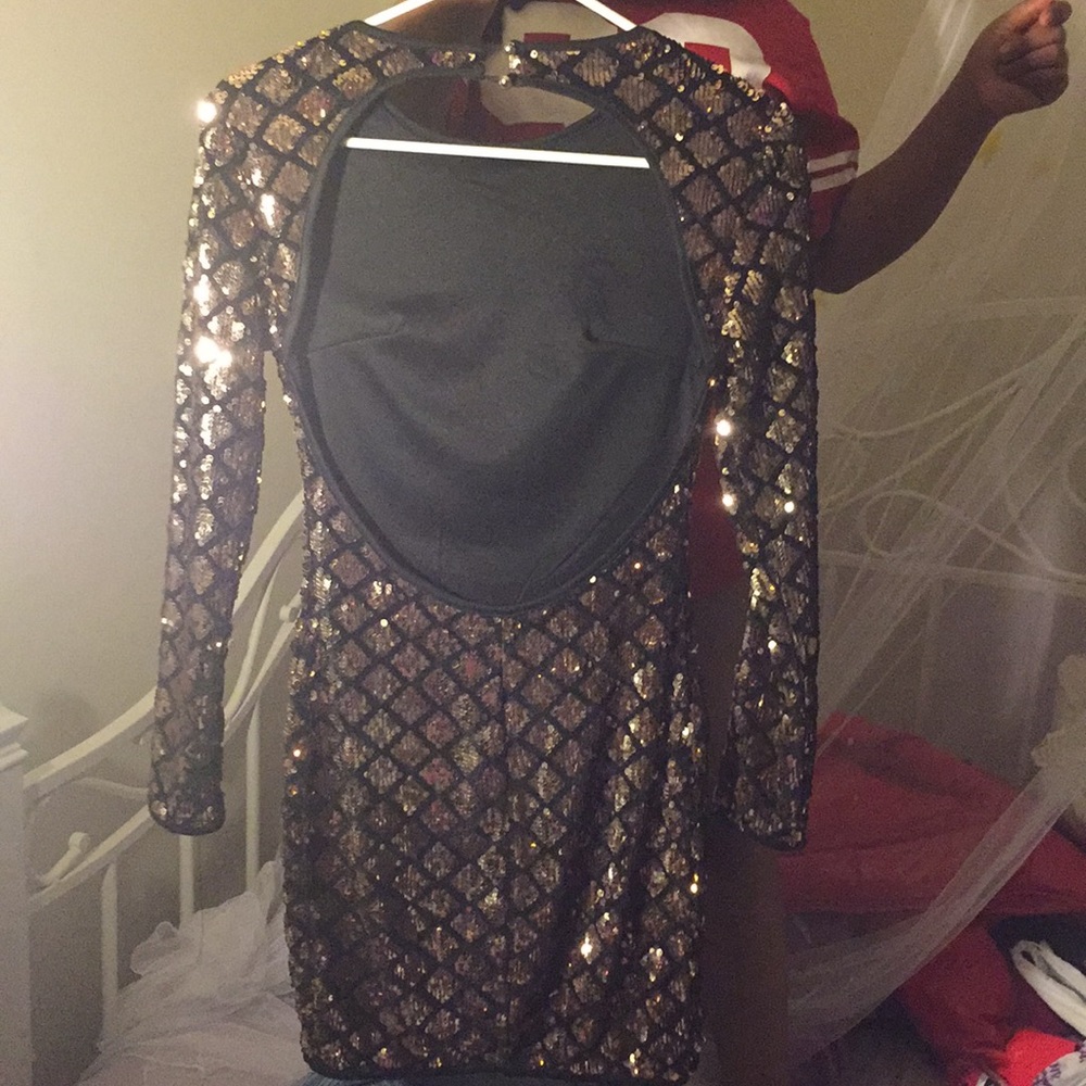 Dress - Picture 2 of 2